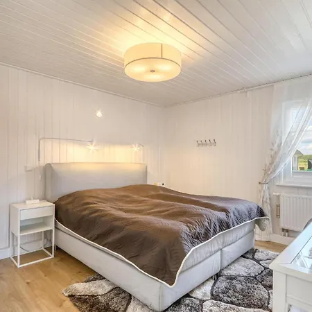 2 Bedroom Gorgeous In